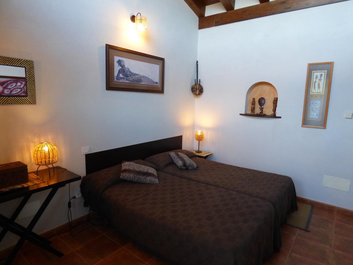 Hotel Albergue Bioclimatico Sabinares Del Arlanza Puentedura Room photo