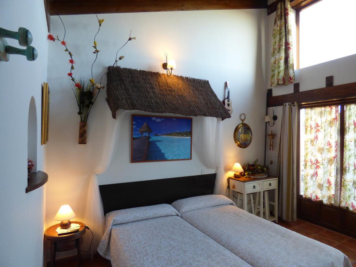 Hotel Albergue Bioclimatico Sabinares Del Arlanza Puentedura Room photo